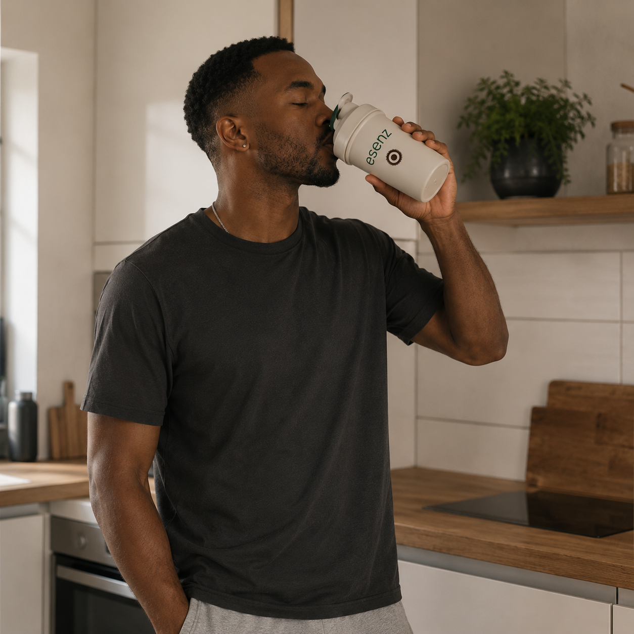 Tom Cuamba mit Esenz Shaker